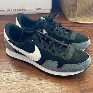 Nike Air Pegasus 83